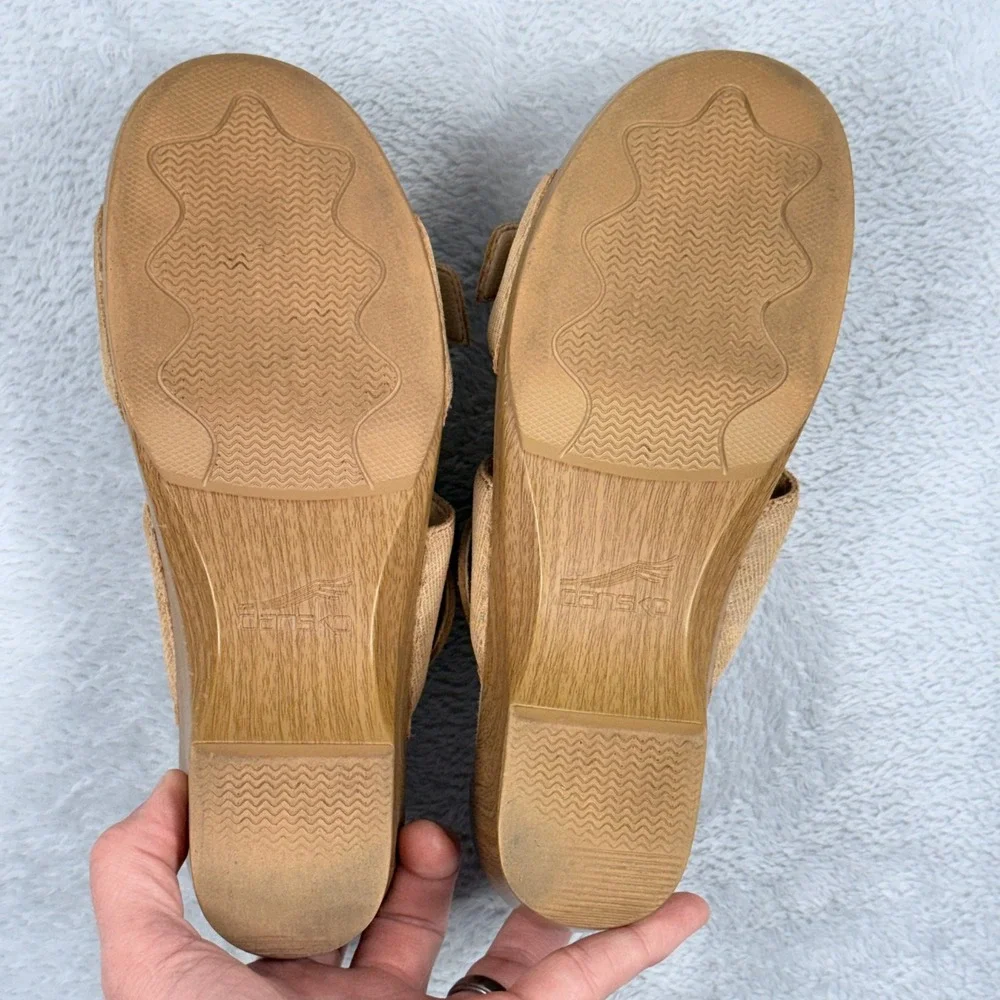 Dansko Sophie Wedge Sandals Womens 40 Tan Leather Double Strap Buckle Slides